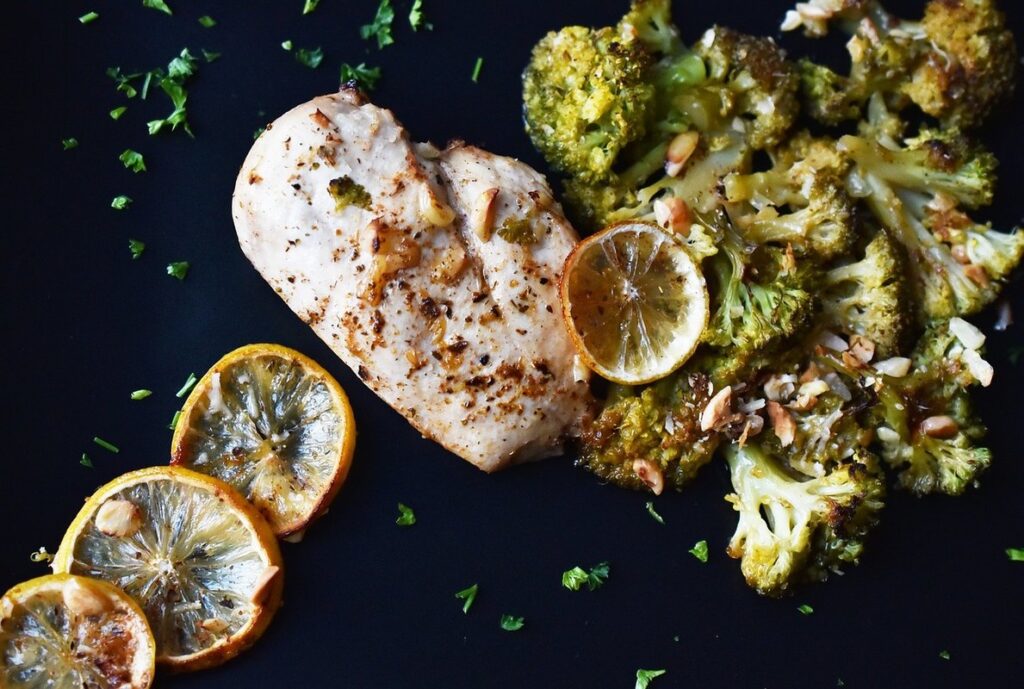 can chickens eat raw broccoli