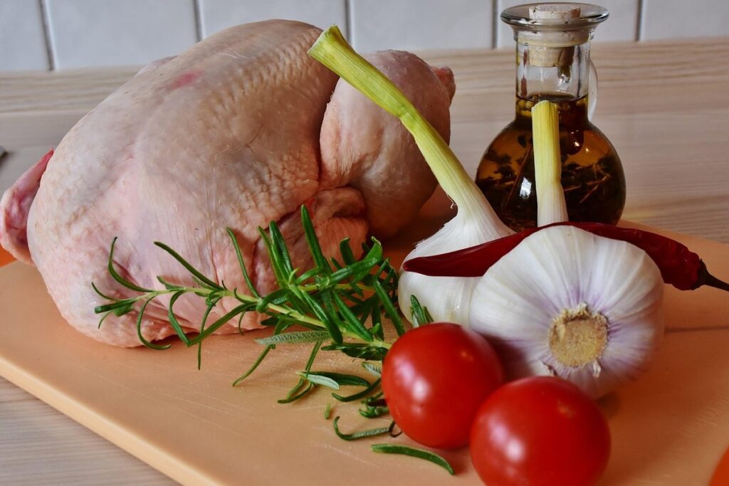 can chickens eat garlic