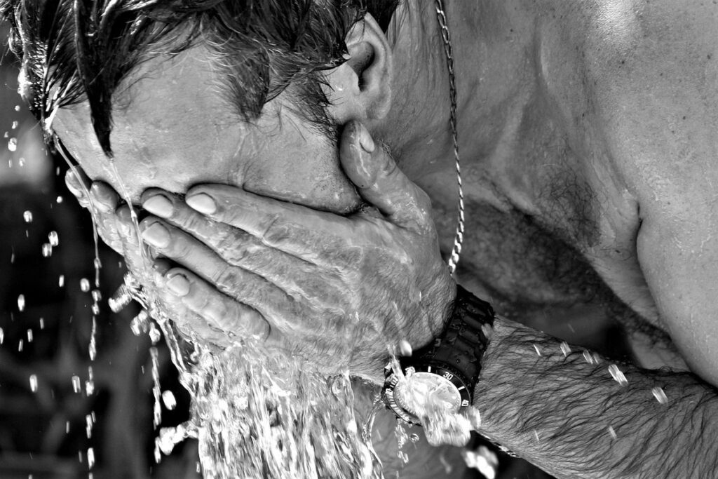 symptoms of heat stroke in chickens