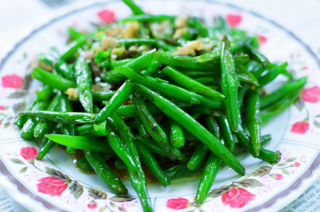 can chickens eat green beans raw