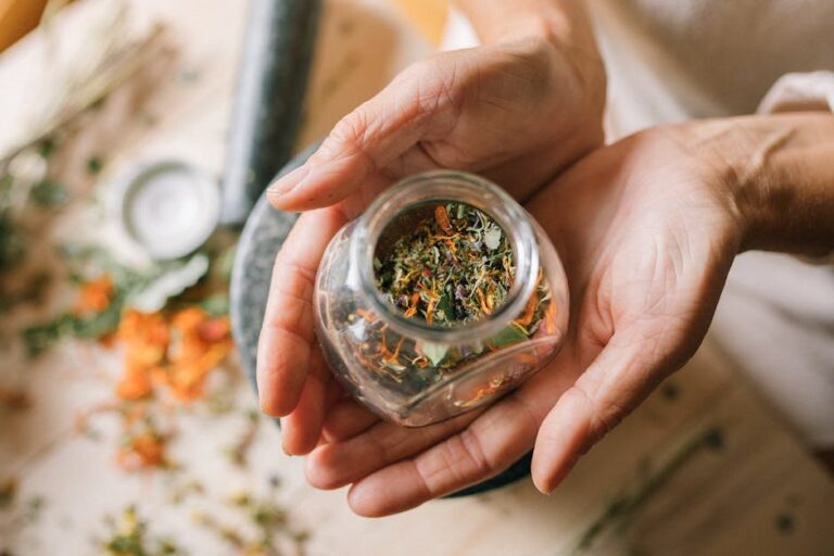 dried herbs for chicken health