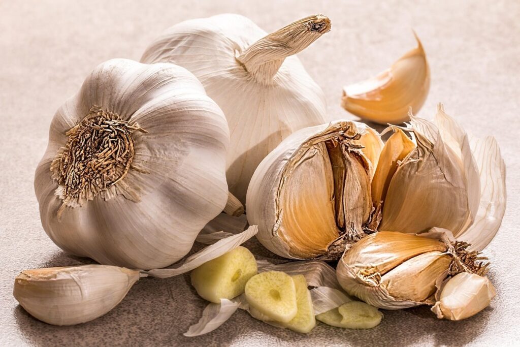 garlic in chicken water