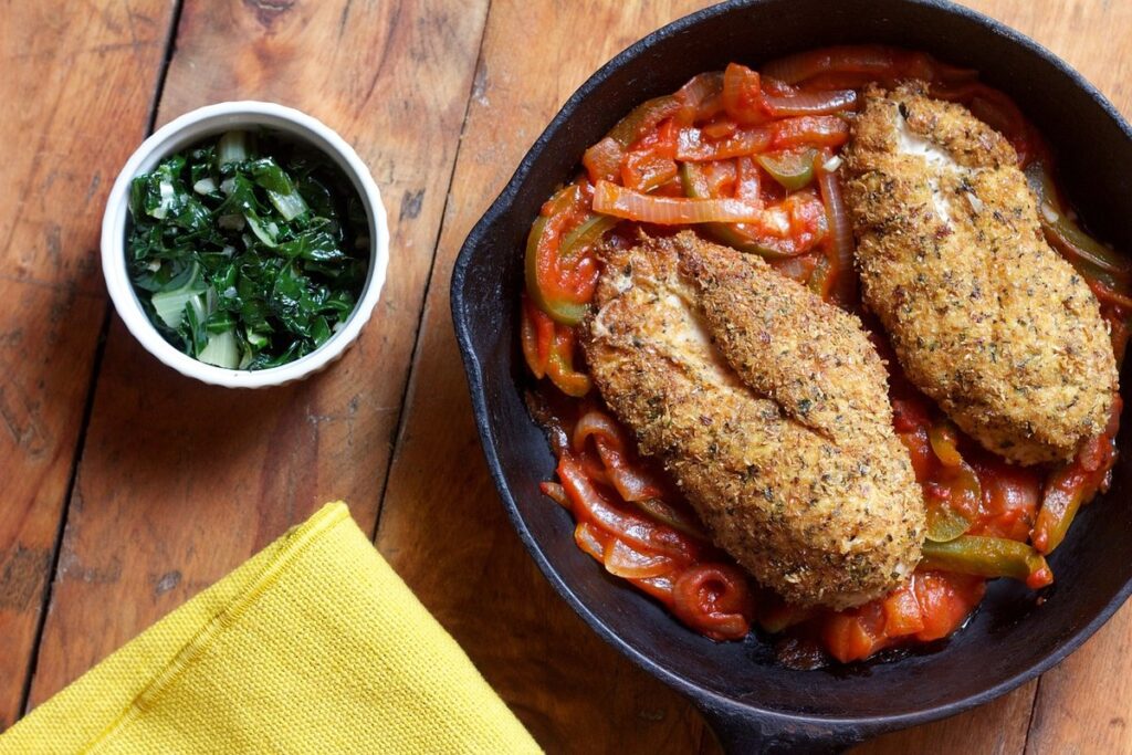 can chickens eat tomato leaves